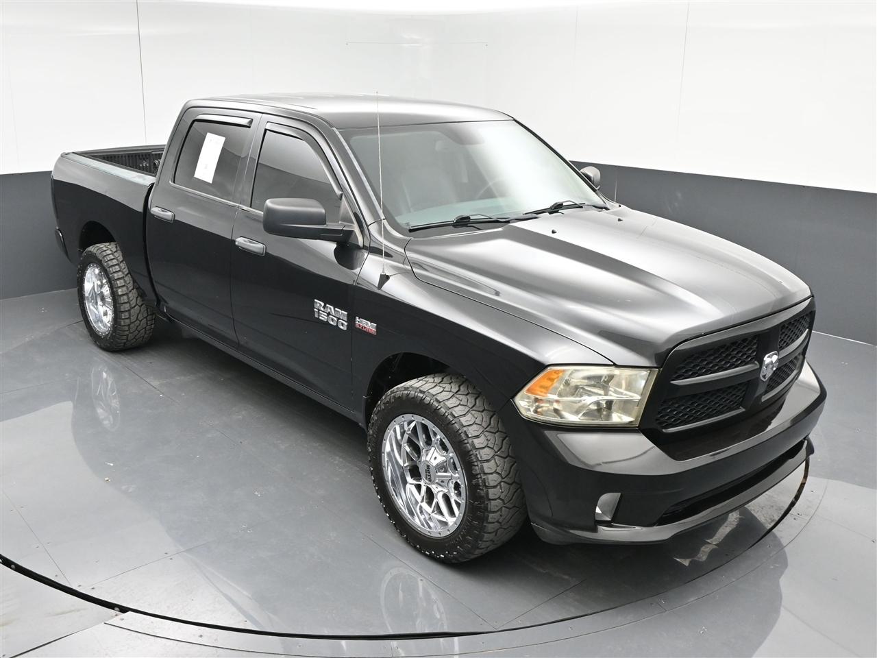 RAM 1500 Tradesman Crew Cab SWB 2WD 2017