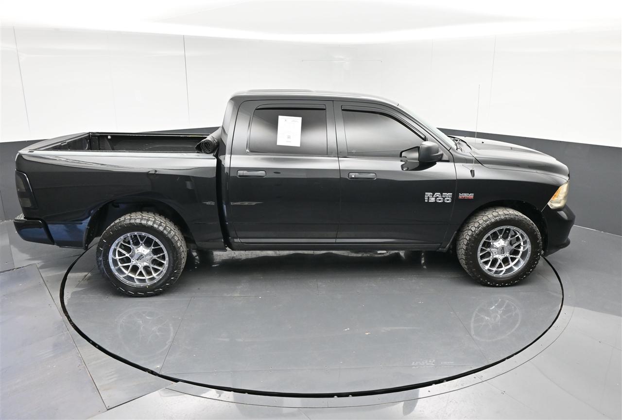 RAM 1500 Tradesman Crew Cab SWB 2WD 2017