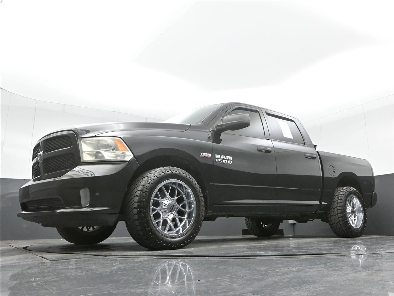 RAM 1500 Tradesman Crew Cab SWB 2WD 2017