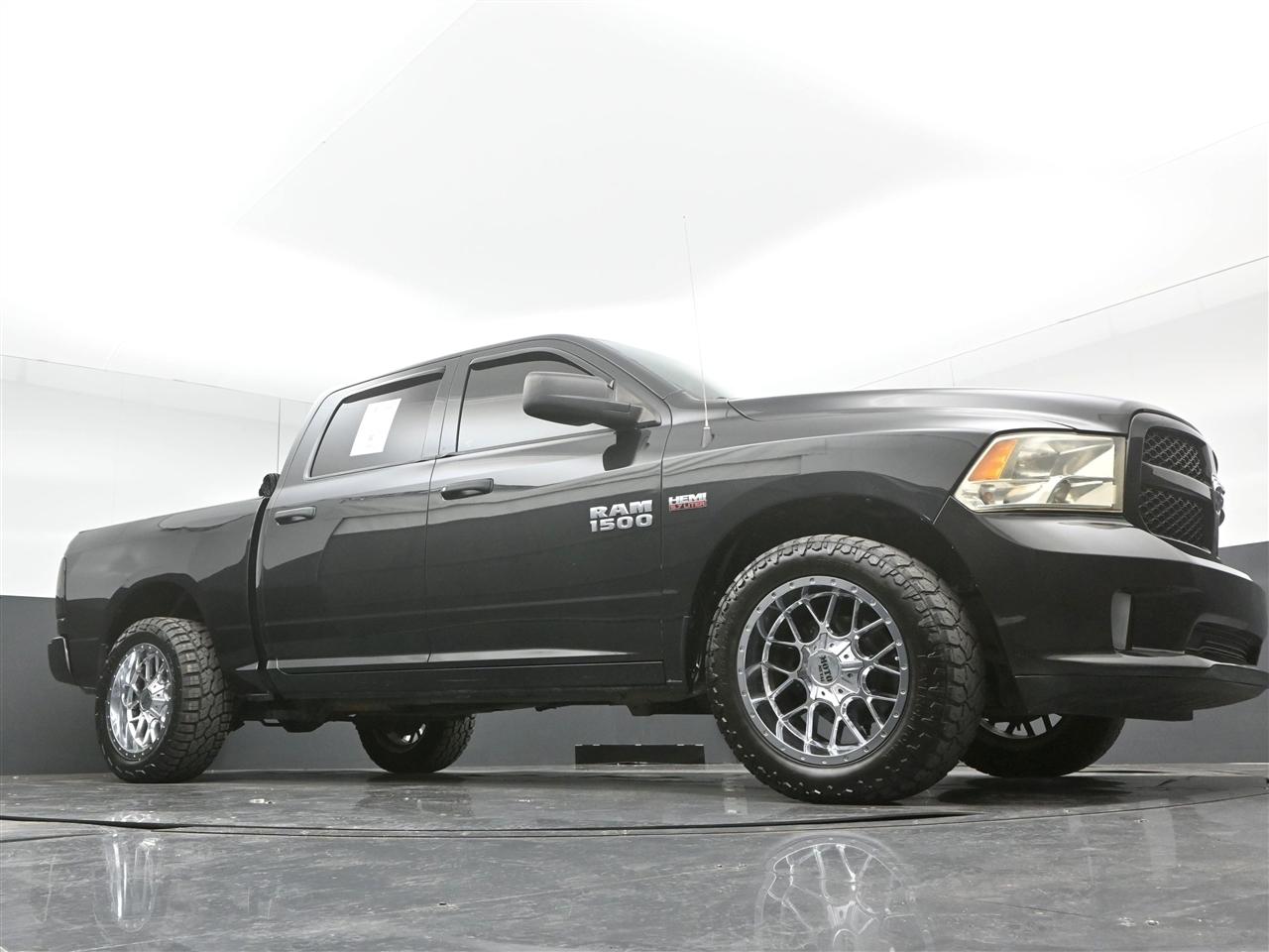RAM 1500 Tradesman Crew Cab SWB 2WD 2017