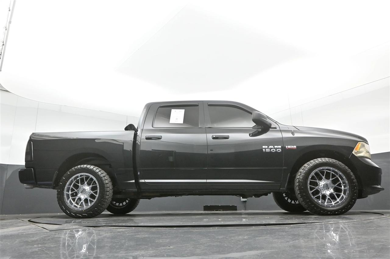 RAM 1500 Tradesman Crew Cab SWB 2WD 2017