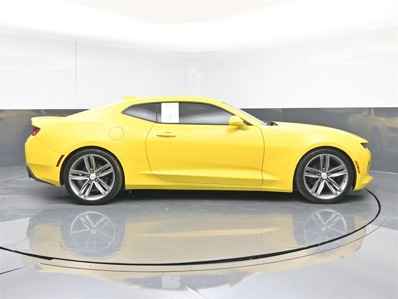 Chevrolet Camaro 1LT Coupe 8A 2018