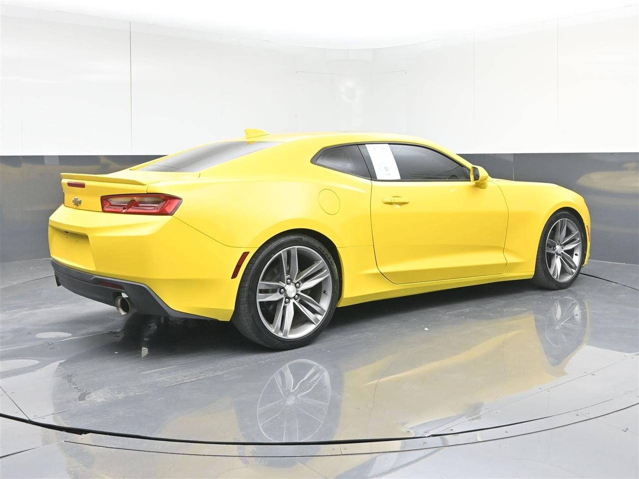 Chevrolet Camaro 1LT Coupe 8A 2018