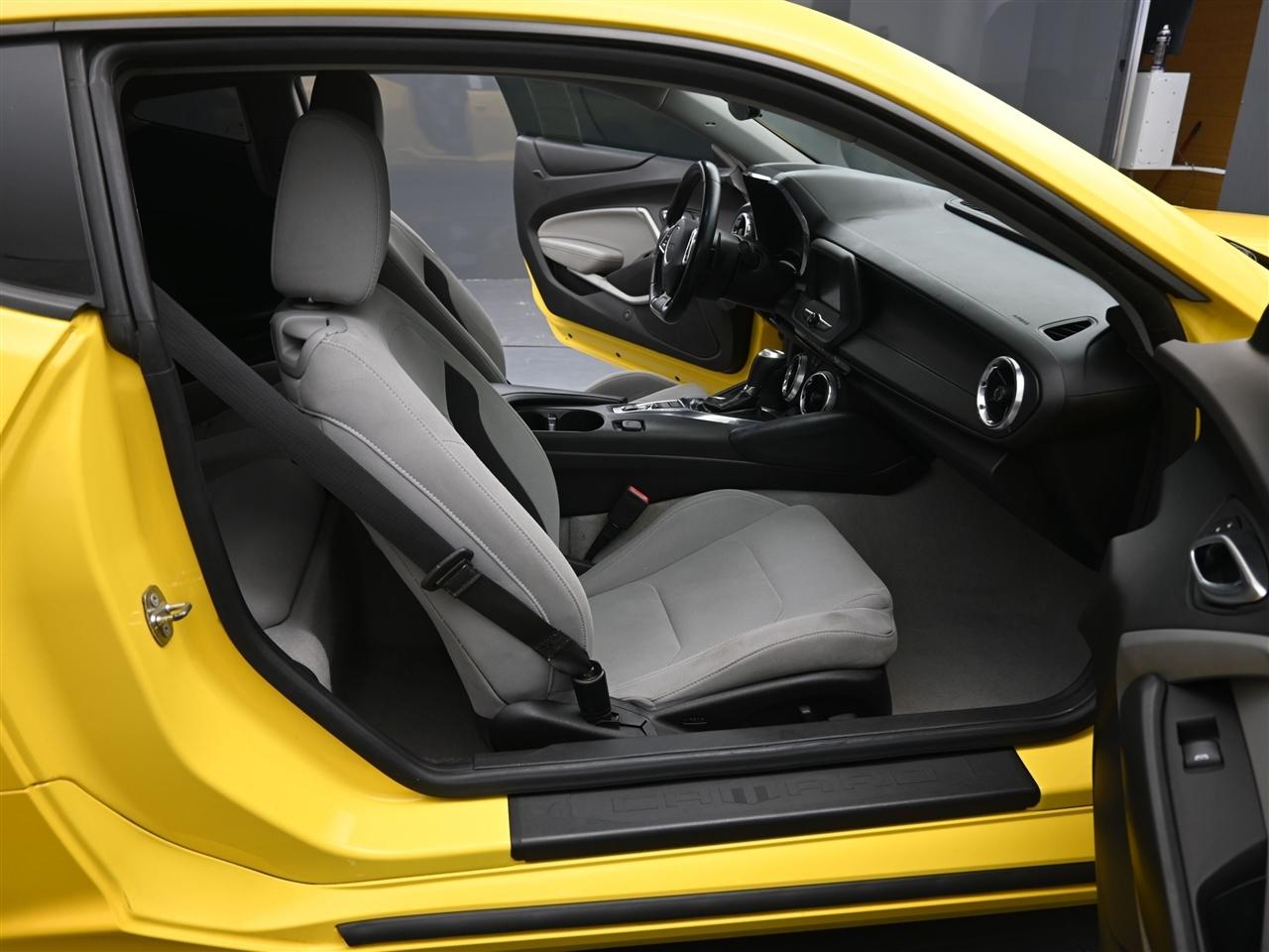 Chevrolet Camaro 1LT Coupe 8A 2018