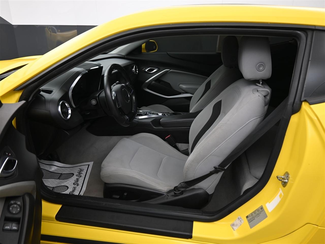 Chevrolet Camaro 1LT Coupe 8A 2018