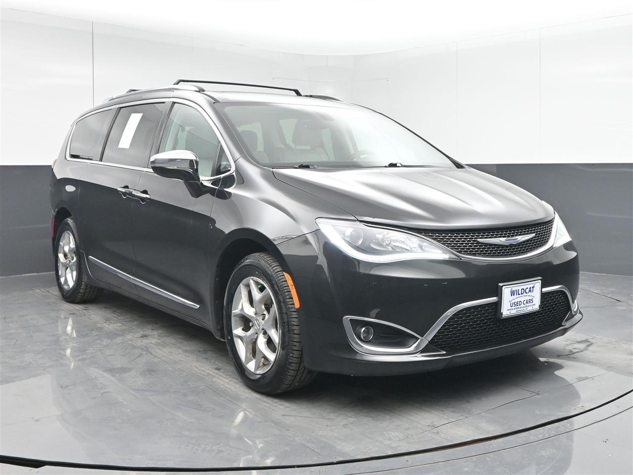 Chrysler Pacifica Limited 2017