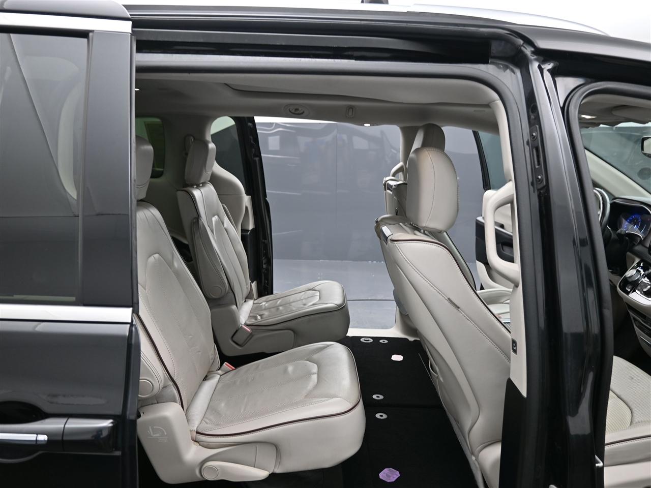 Chrysler Pacifica Limited 2017