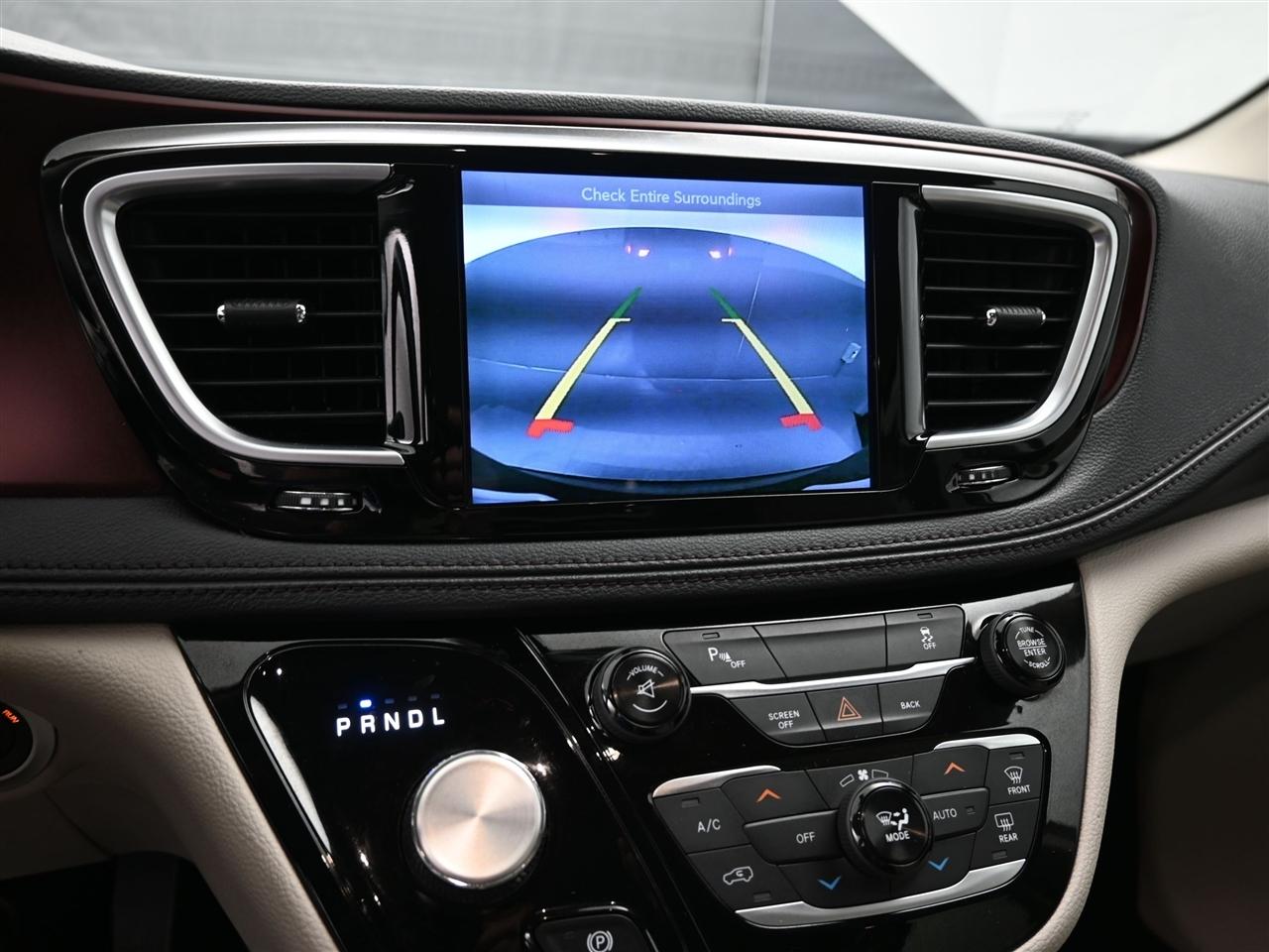 Chrysler Pacifica Limited 2017