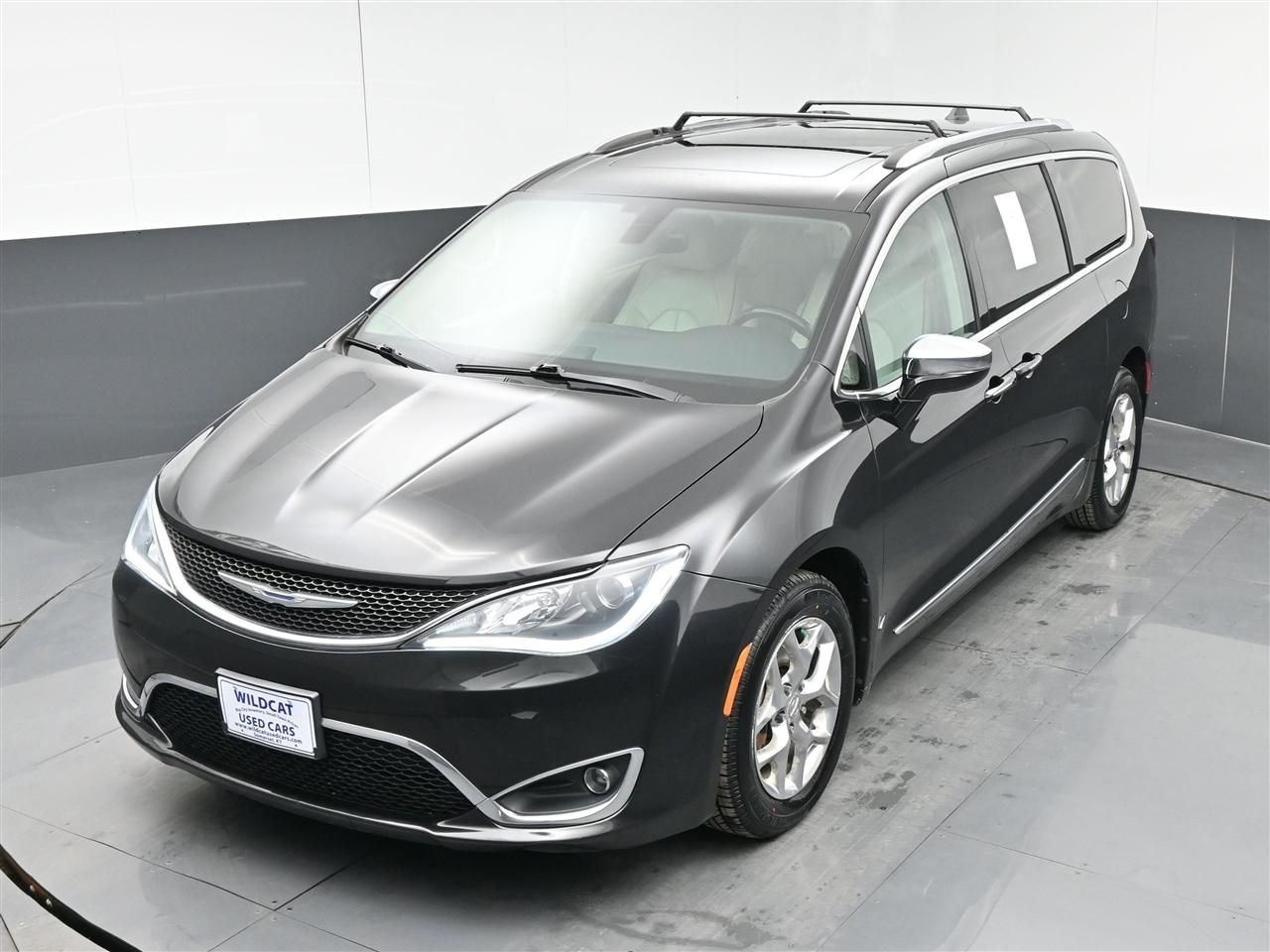 Chrysler Pacifica Limited 2017
