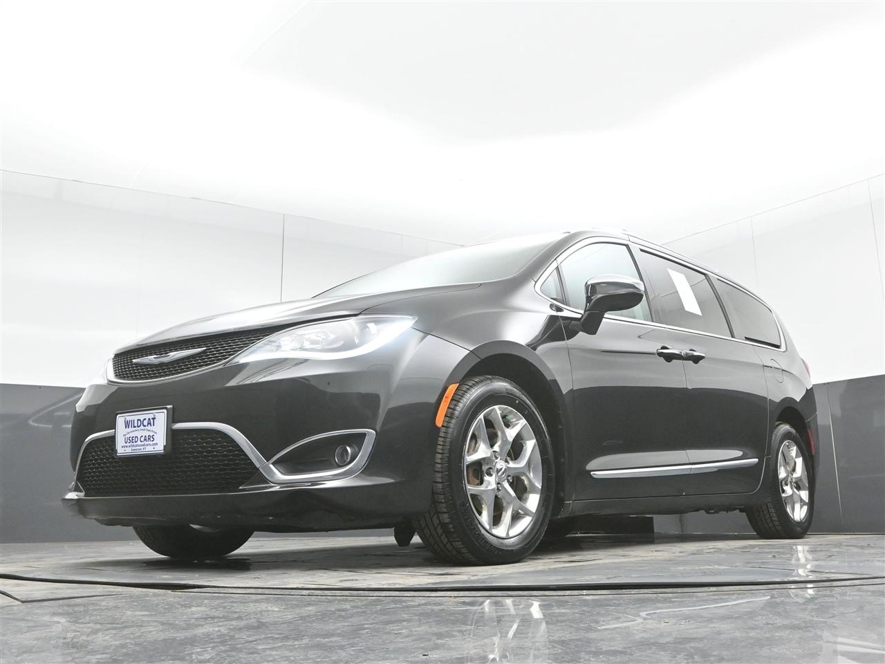 Chrysler Pacifica Limited 2017