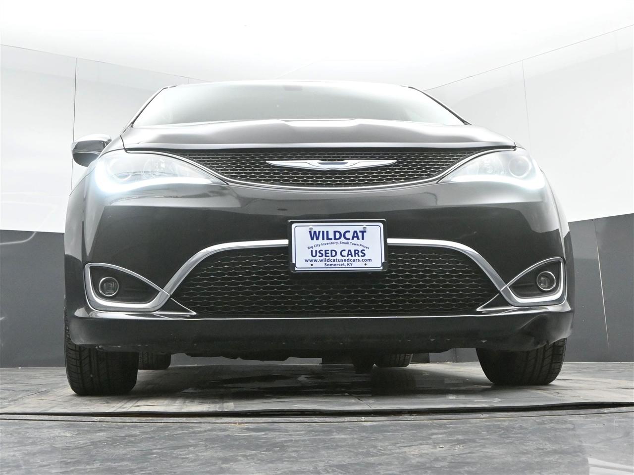 Chrysler Pacifica Limited 2017