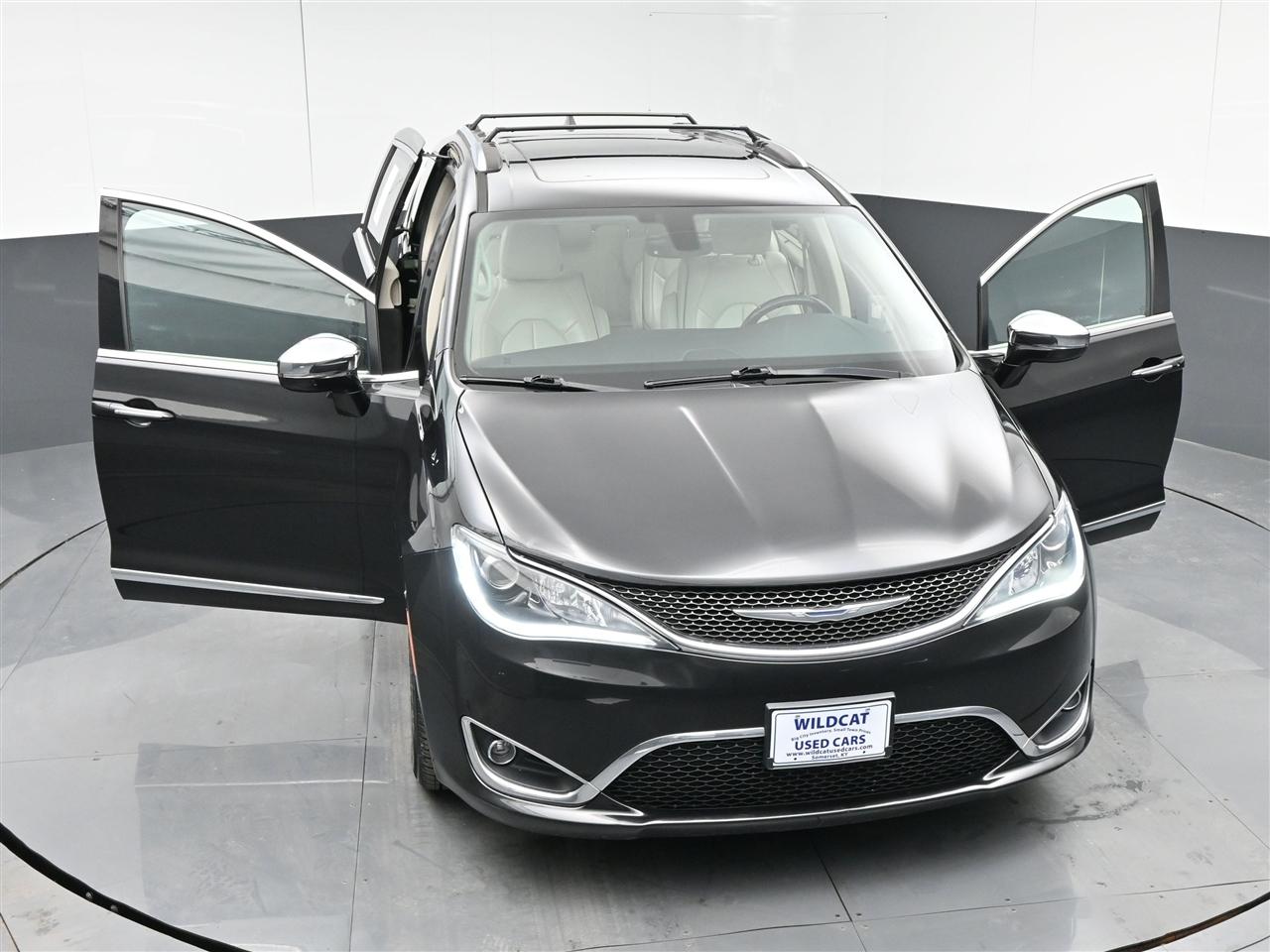 Chrysler Pacifica Limited 2017