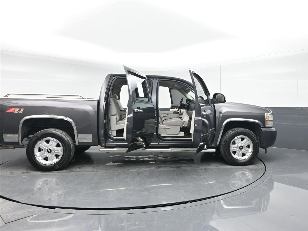 Chevrolet Silverado 1500 LT1 Crew Cab 4WD 2010