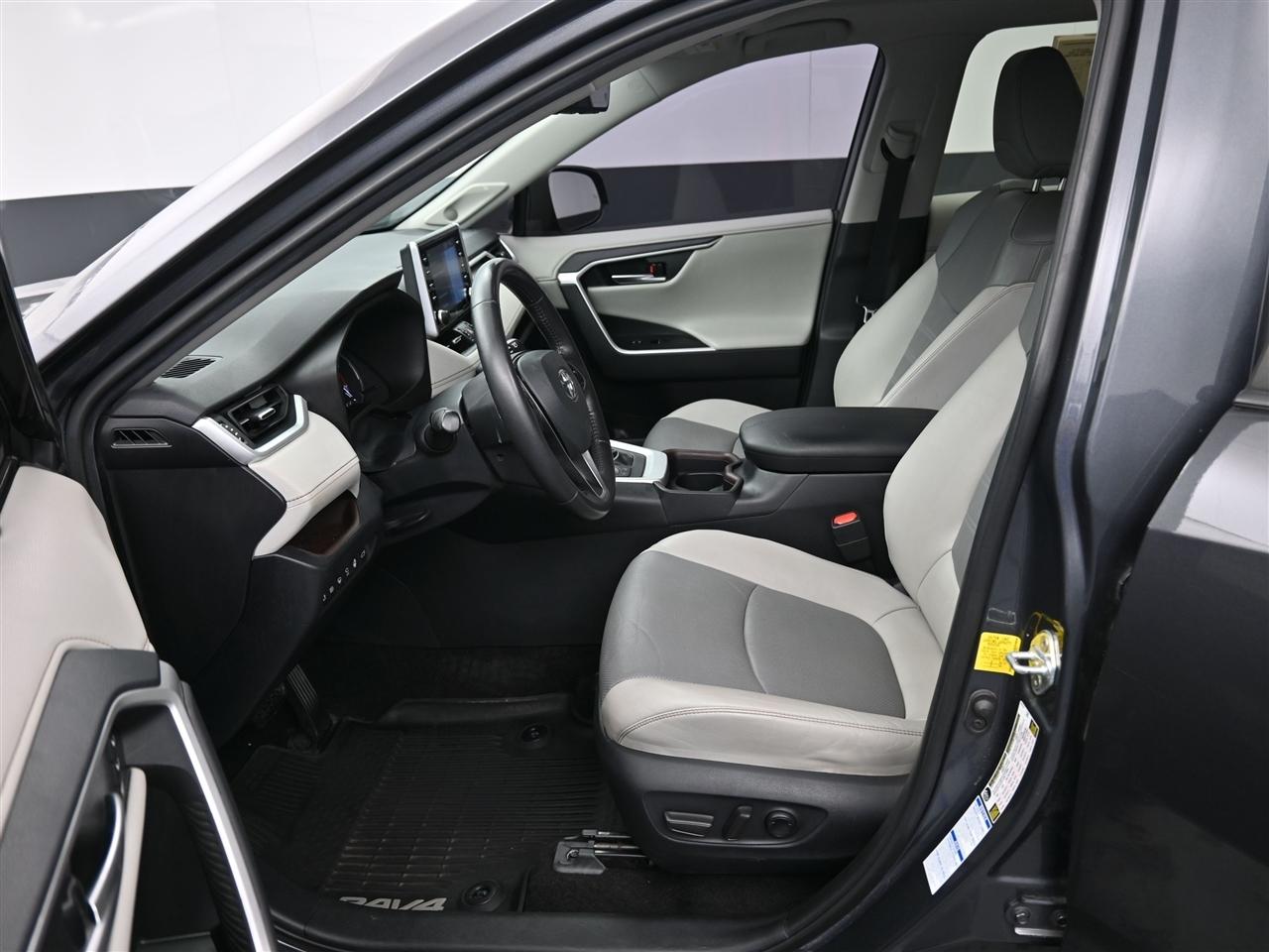 Toyota RAV4 Limited AWD 2019