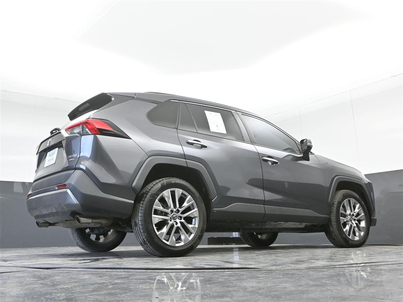 Toyota RAV4 Limited AWD 2019