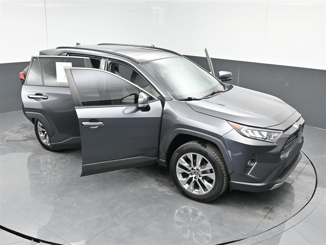 Toyota RAV4 Limited AWD 2019