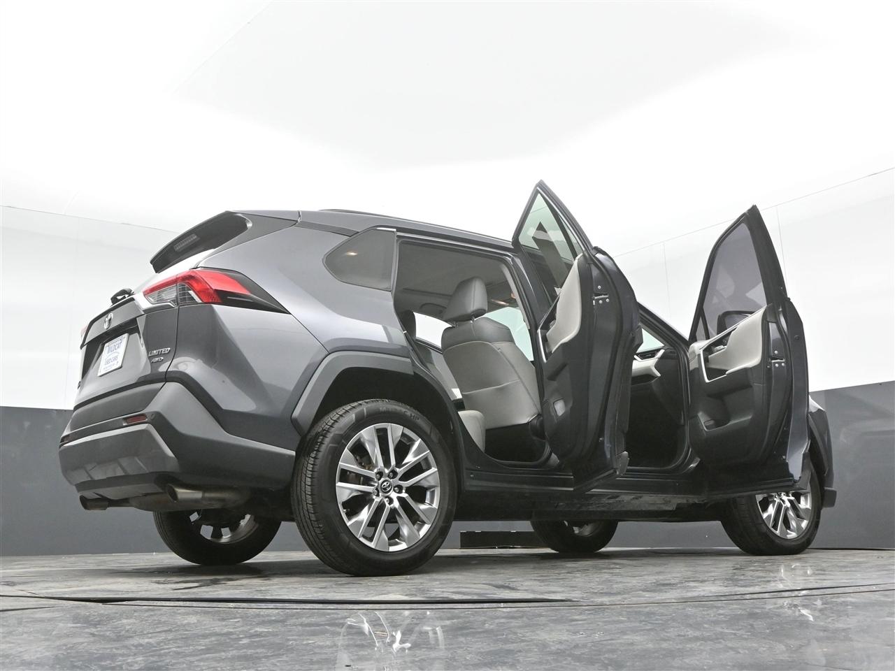 Toyota RAV4 Limited AWD 2019