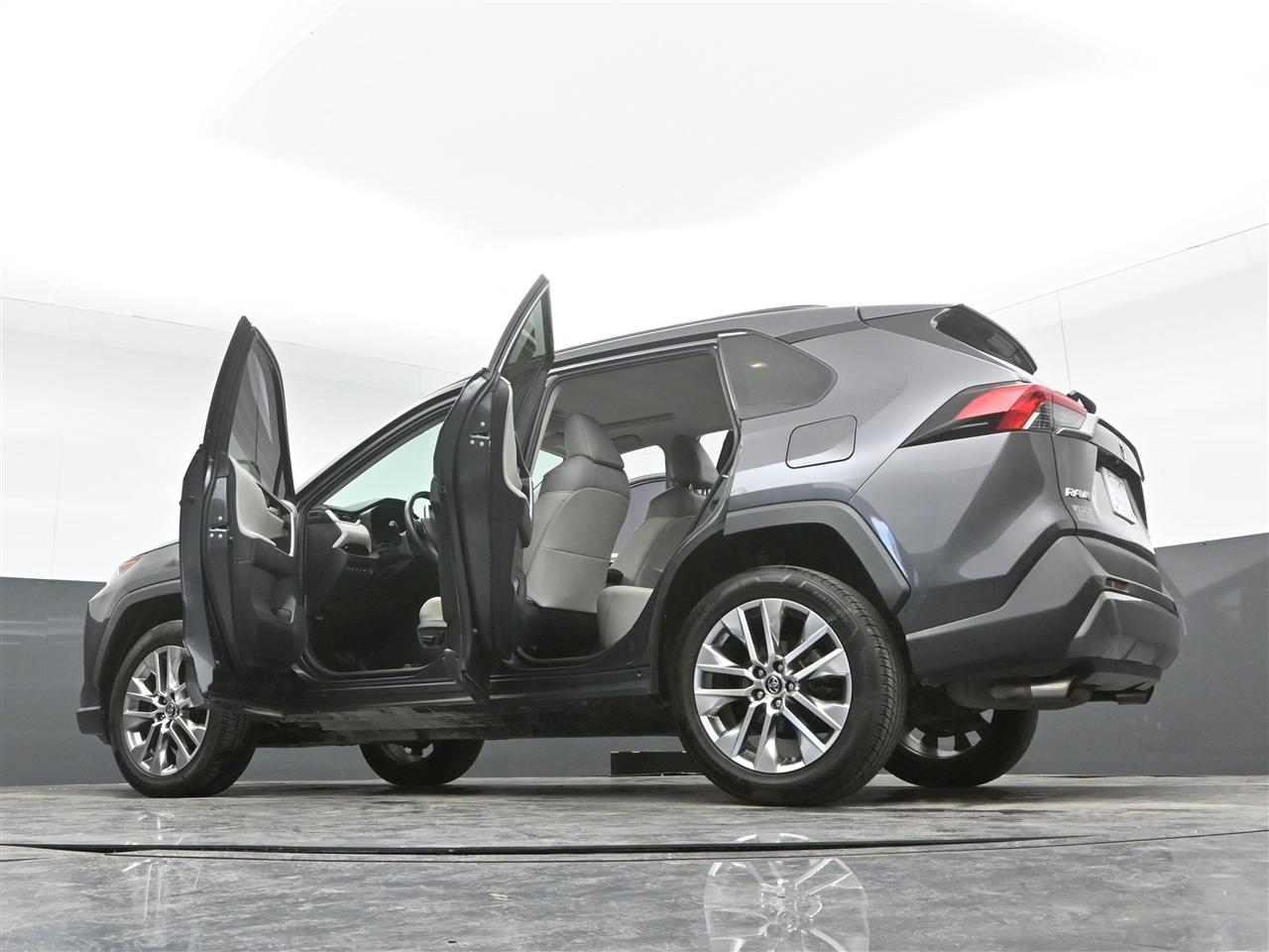 Toyota RAV4 Limited AWD 2019