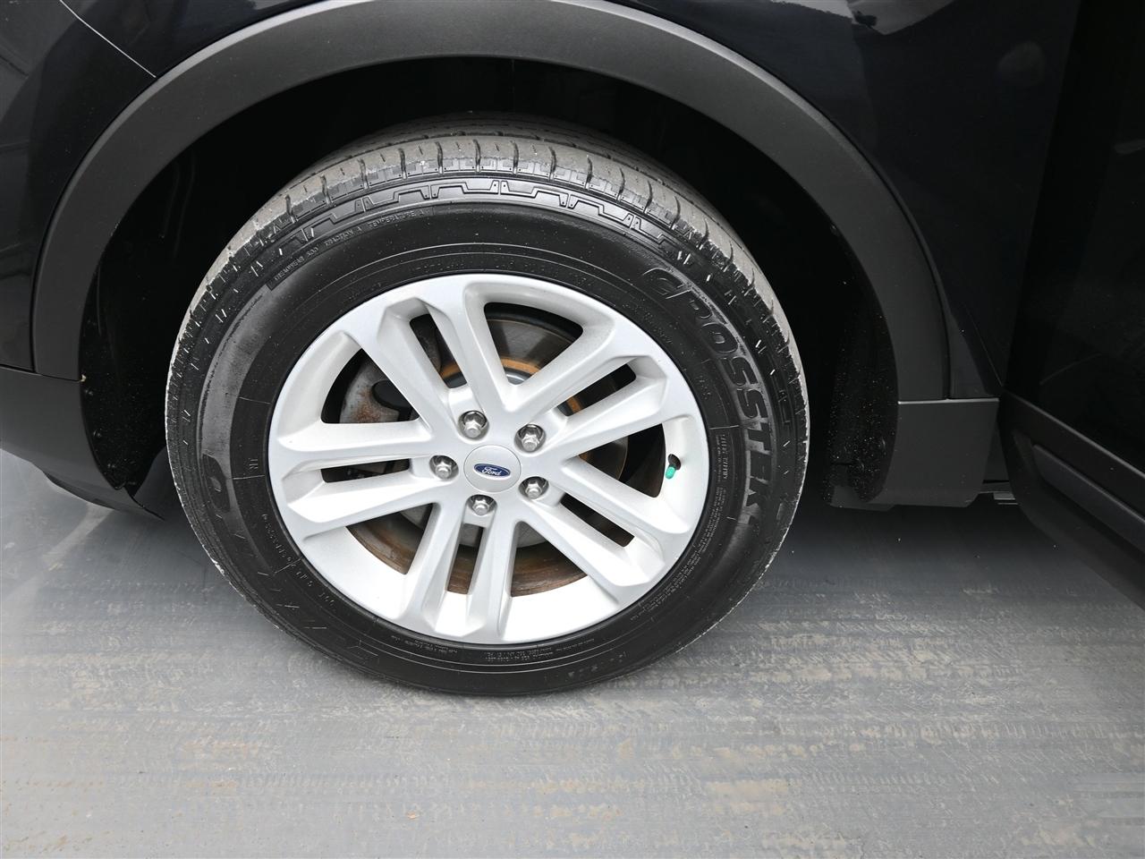 Ford Explorer Base 4WD 2016