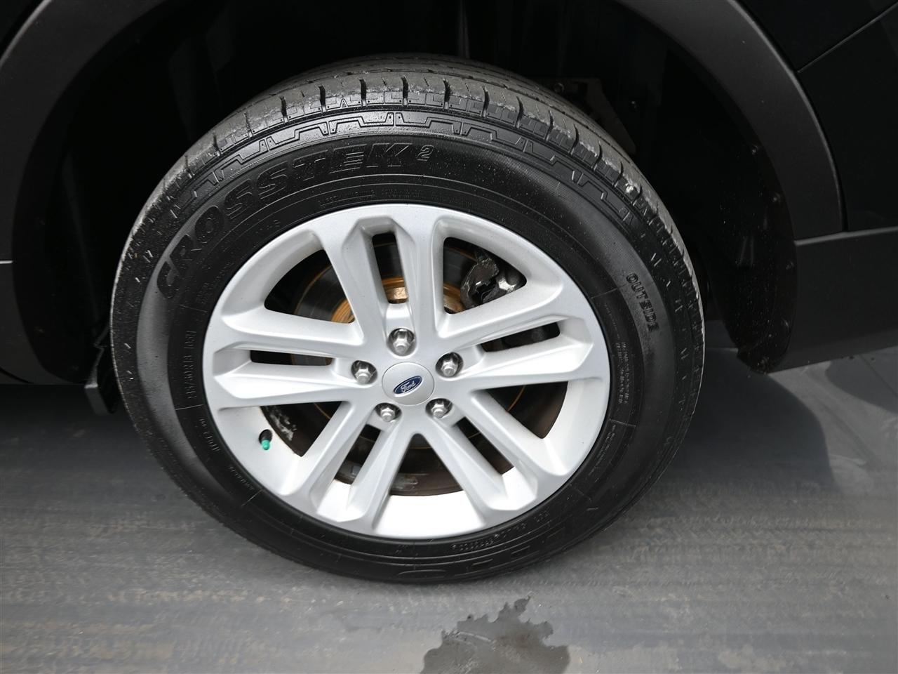 Ford Explorer Base 4WD 2016