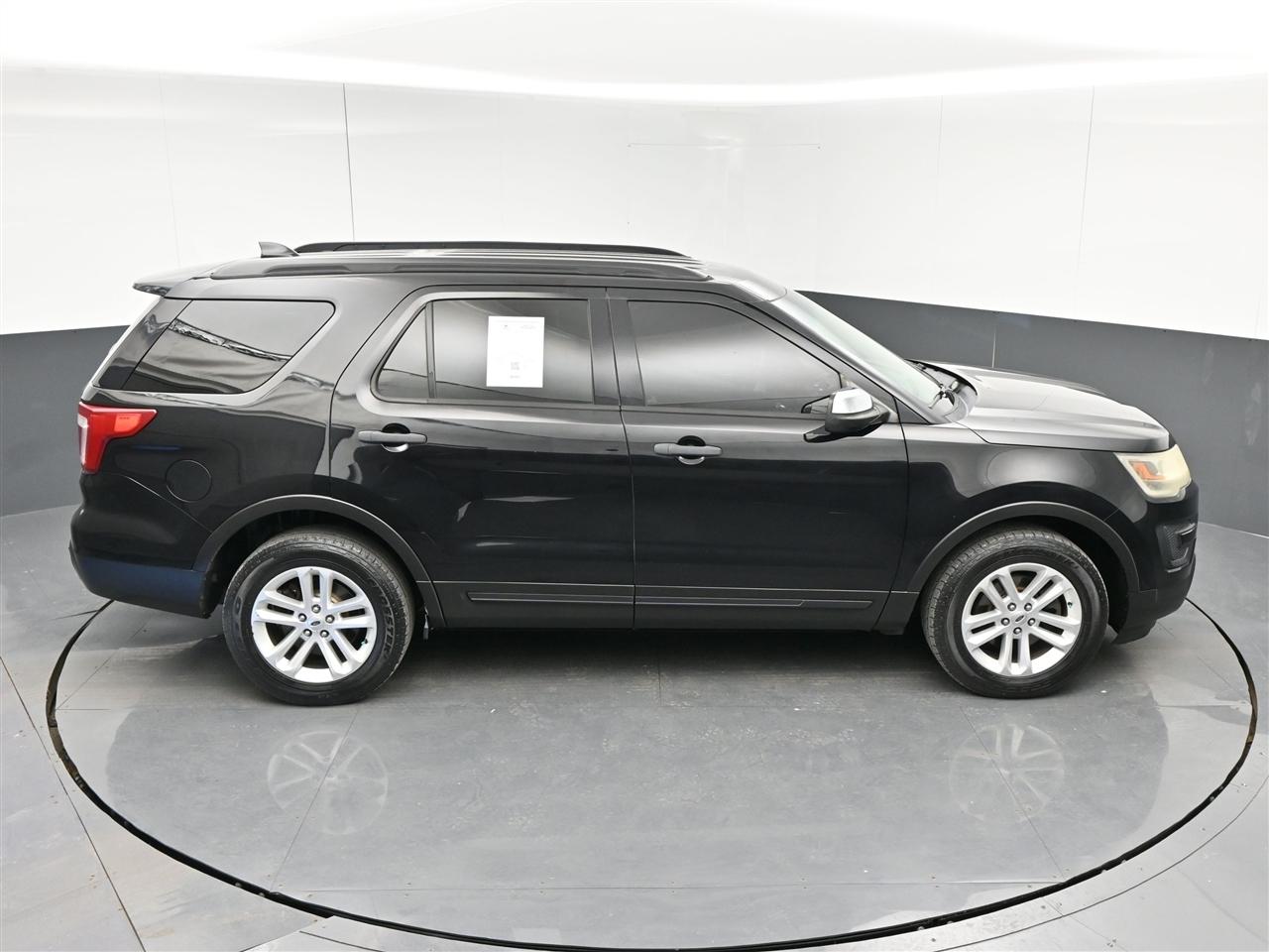Ford Explorer Base 4WD 2016