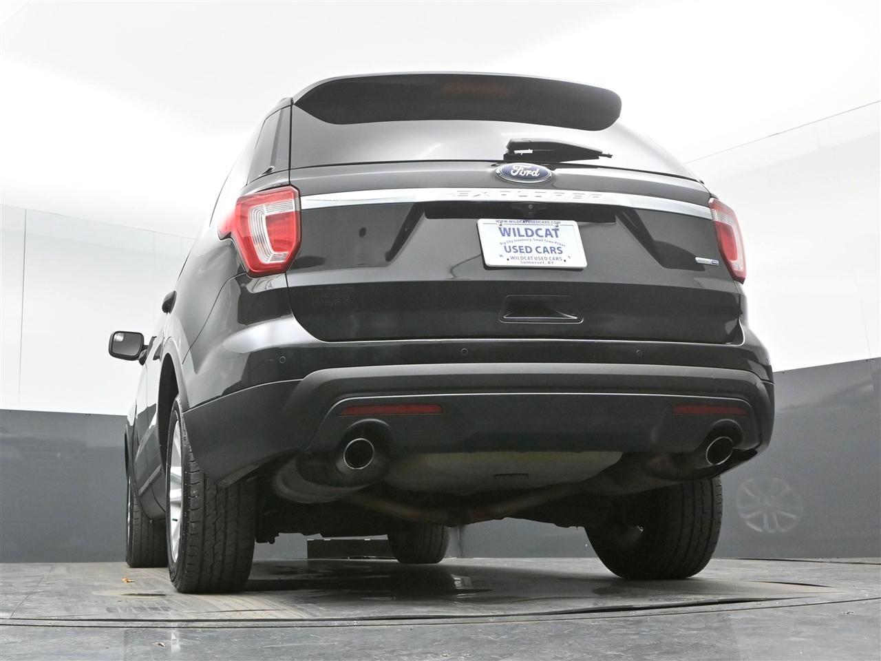 Ford Explorer Base 4WD 2016