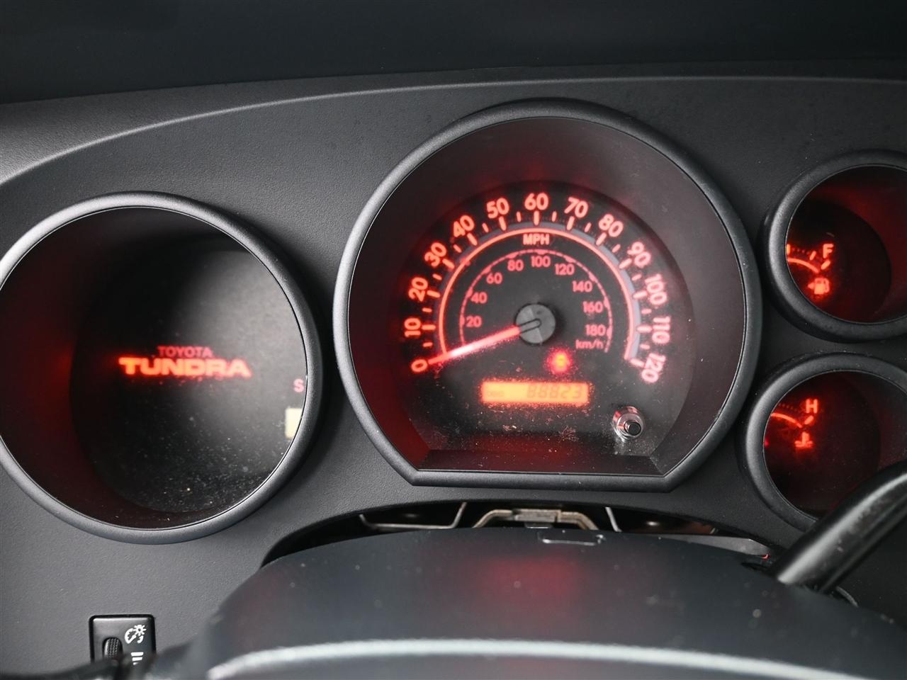 Toyota Tundra Tundra-Grade 4.0L 2WD 2011