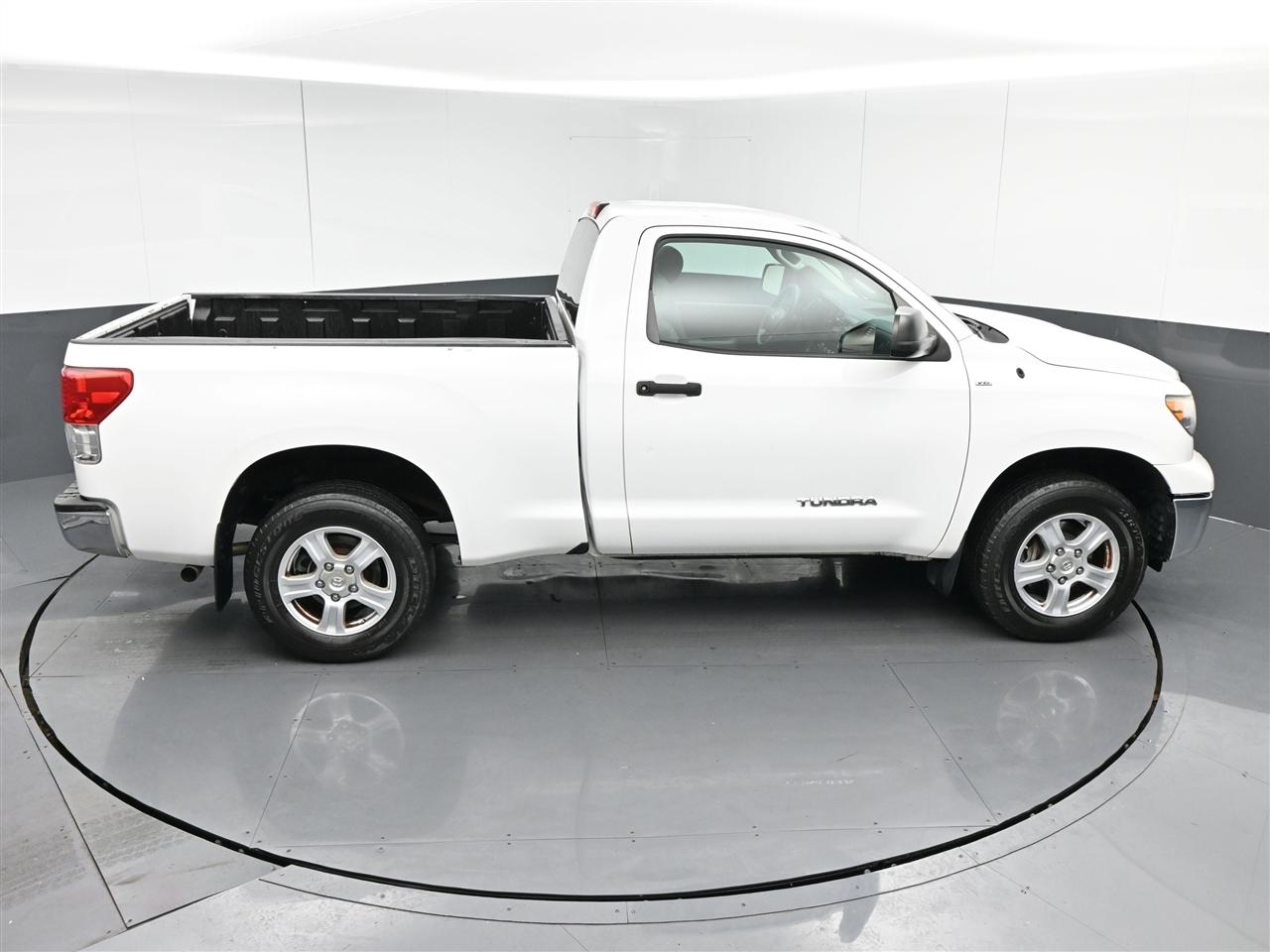 Toyota Tundra Tundra-Grade 4.0L 2WD 2011