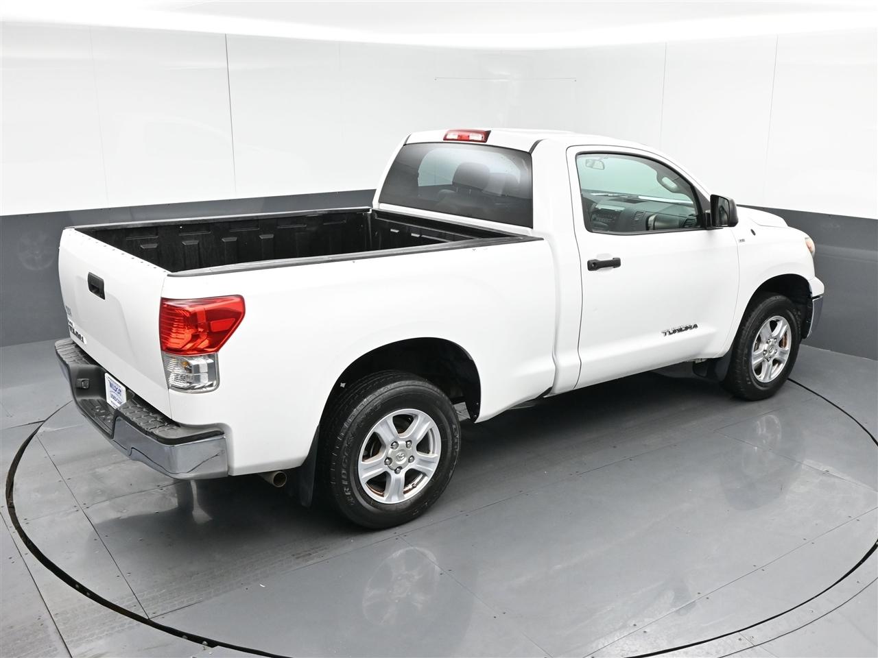Toyota Tundra Tundra-Grade 4.0L 2WD 2011