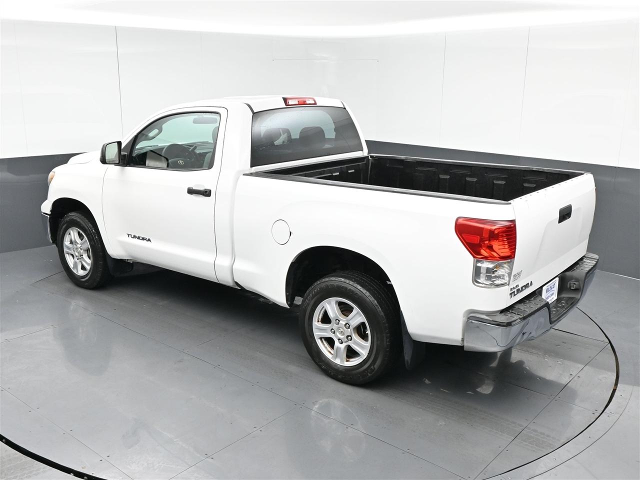 Toyota Tundra Tundra-Grade 4.0L 2WD 2011