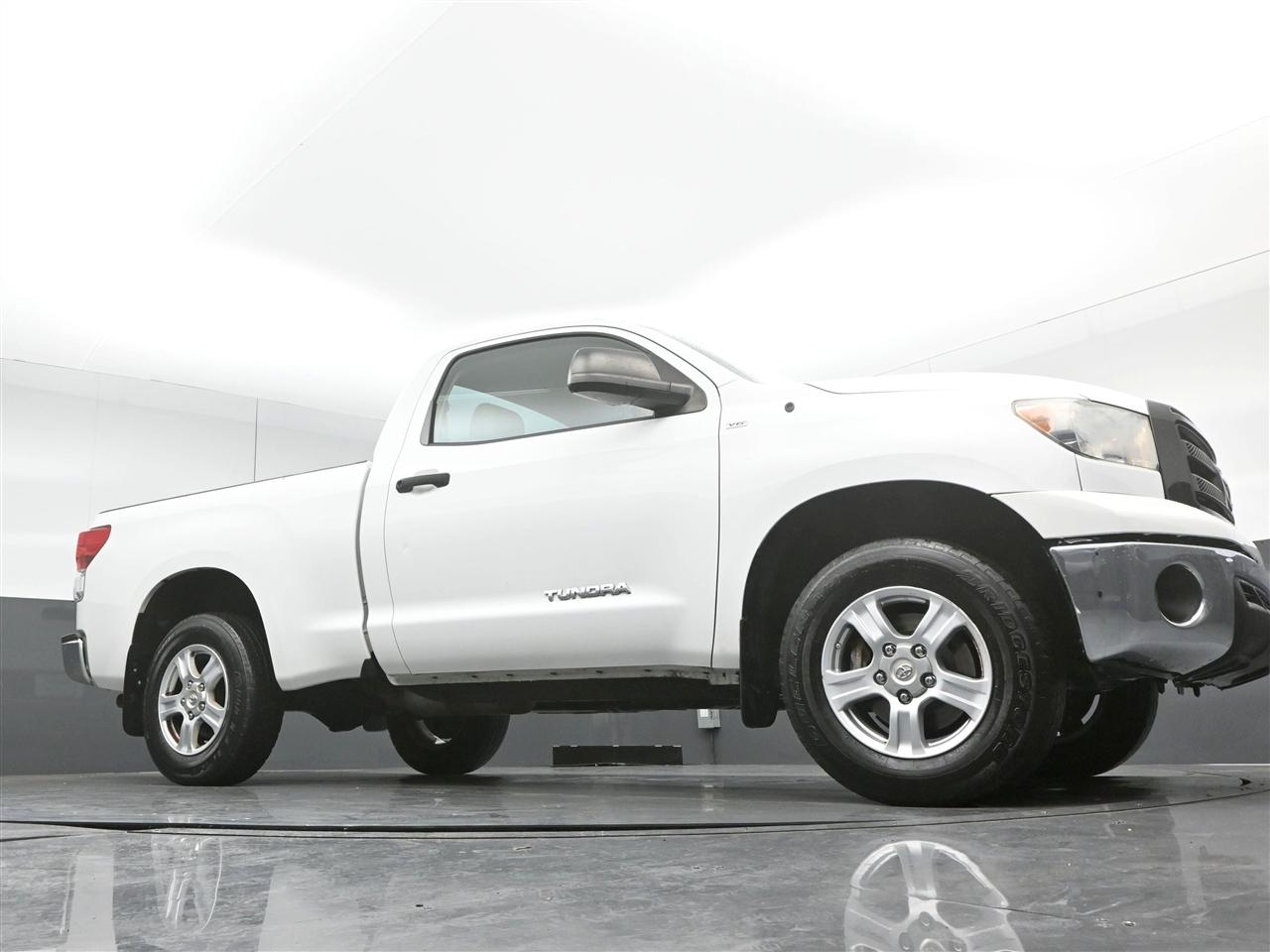 Toyota Tundra Tundra-Grade 4.0L 2WD 2011