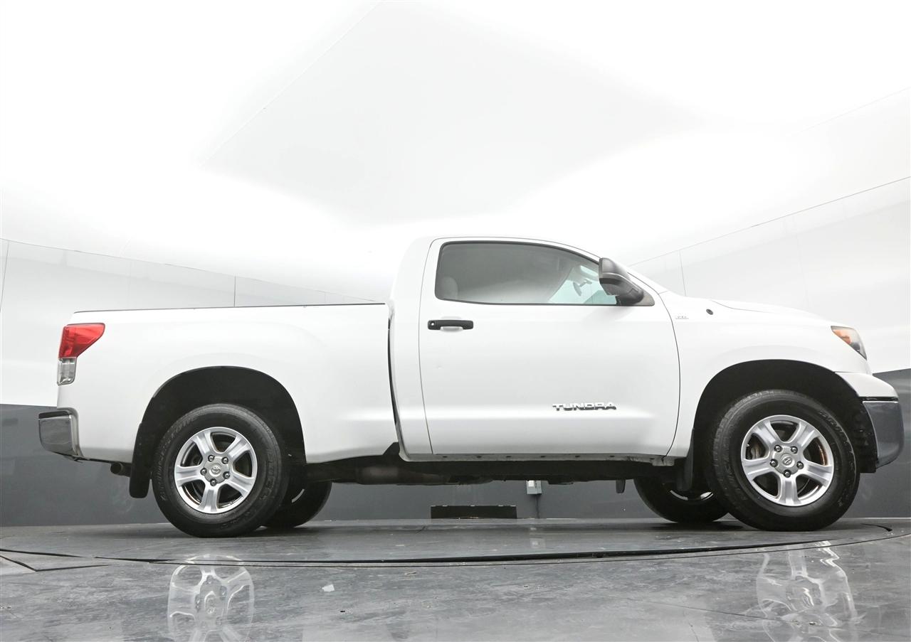 Toyota Tundra Tundra-Grade 4.0L 2WD 2011