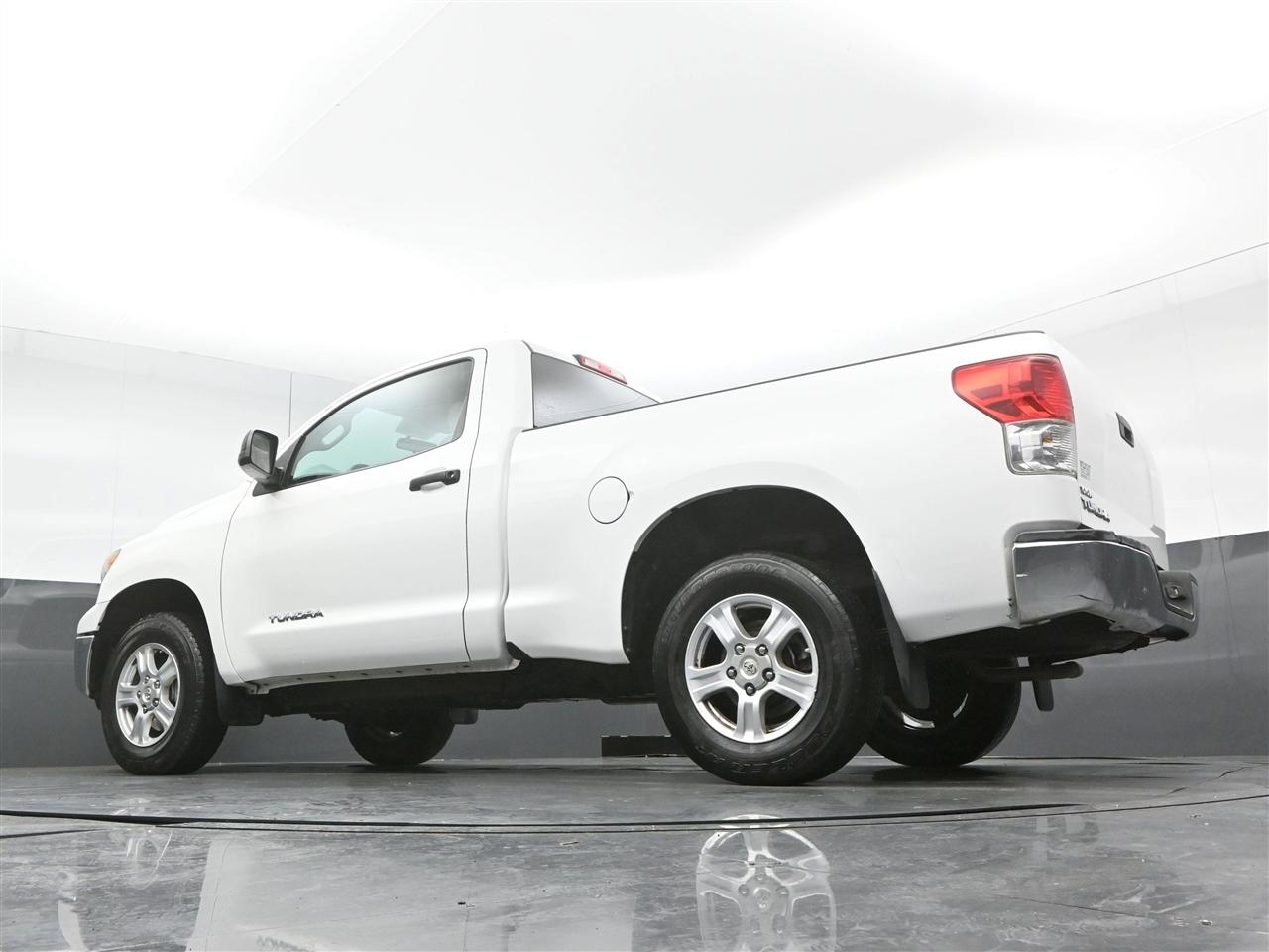 Toyota Tundra Tundra-Grade 4.0L 2WD 2011