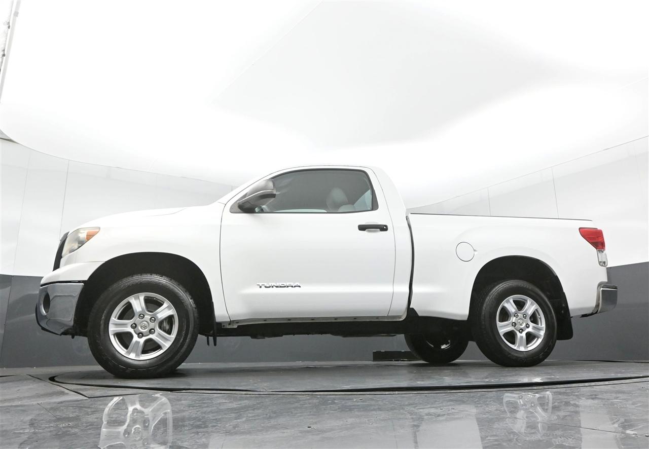 Toyota Tundra Tundra-Grade 4.0L 2WD 2011