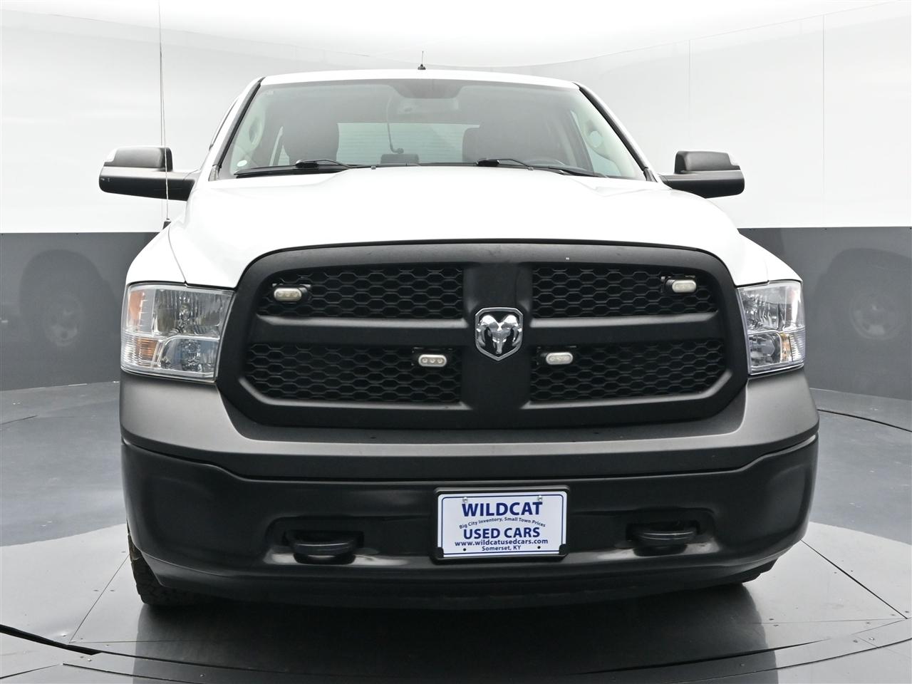 RAM 1500 Tradesman Quad Cab 4WD 2017