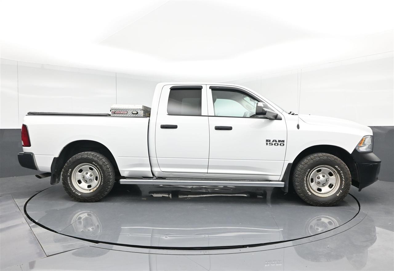 RAM 1500 Tradesman Quad Cab 4WD 2017
