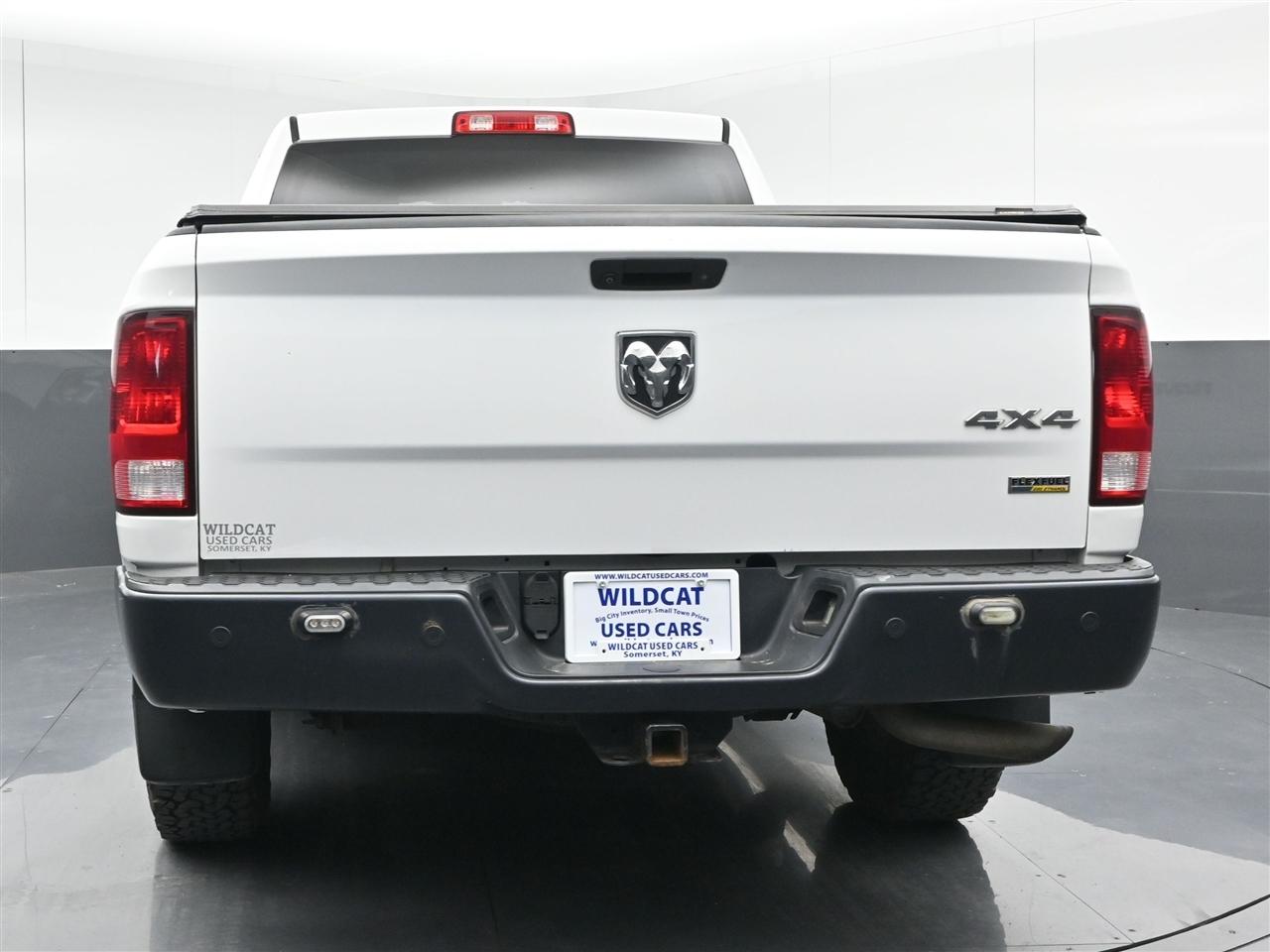 RAM 1500 Tradesman Quad Cab 4WD 2017