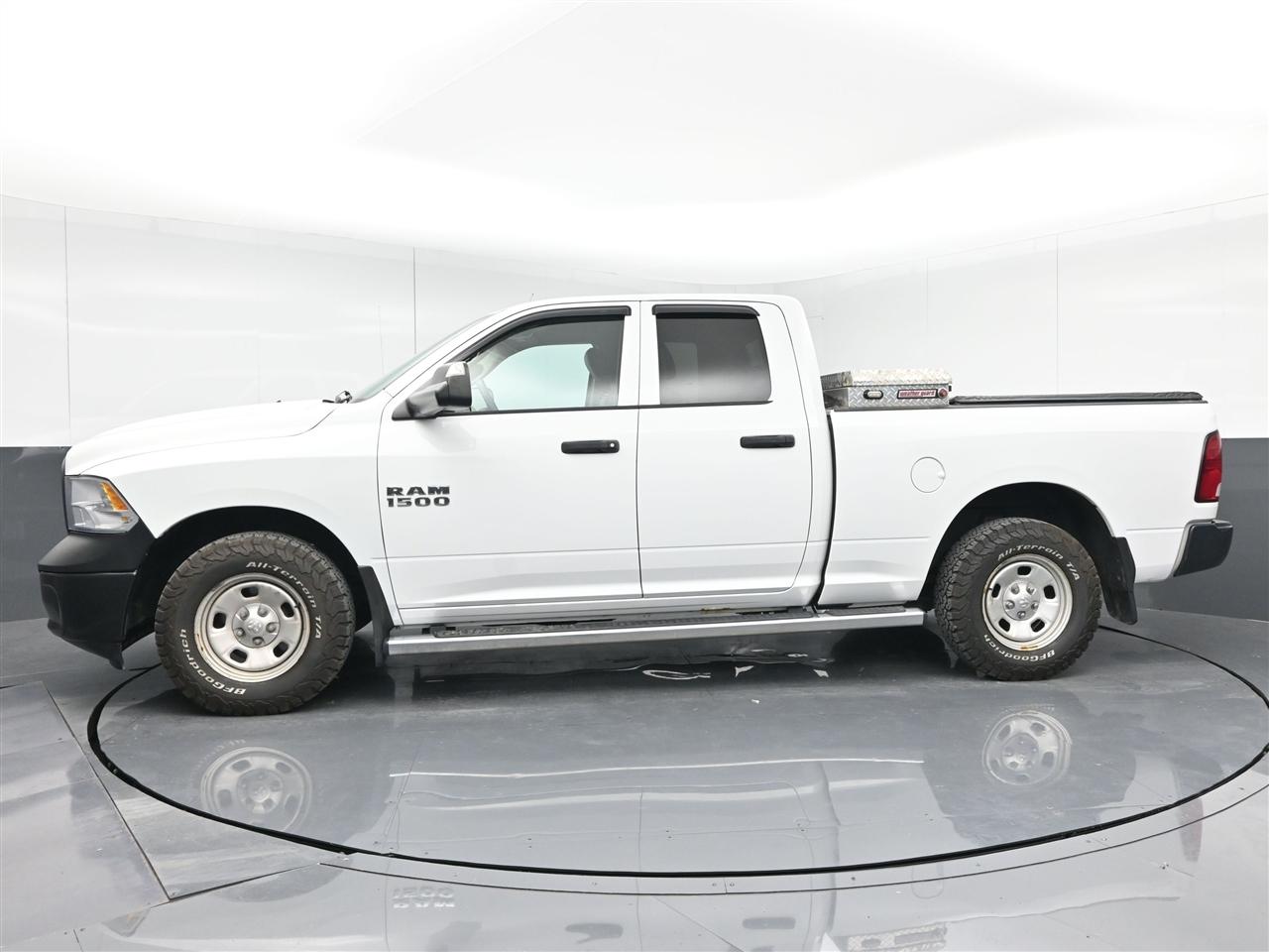 RAM 1500 Tradesman Quad Cab 4WD 2017