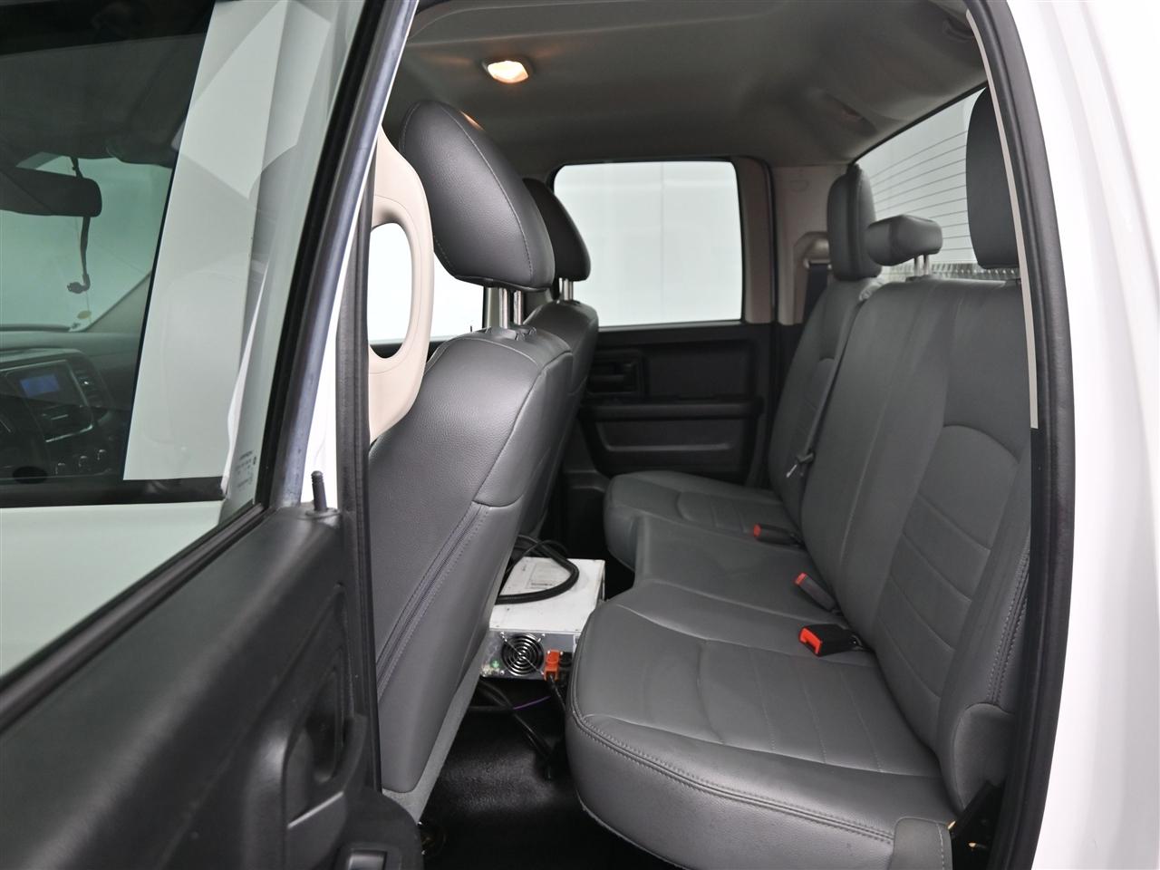 RAM 1500 Tradesman Quad Cab 4WD 2017