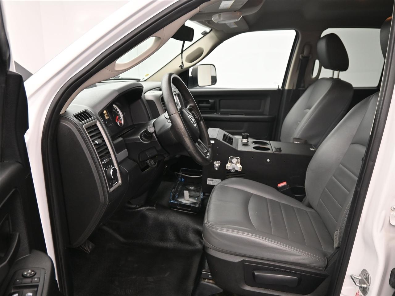 RAM 1500 Tradesman Quad Cab 4WD 2017