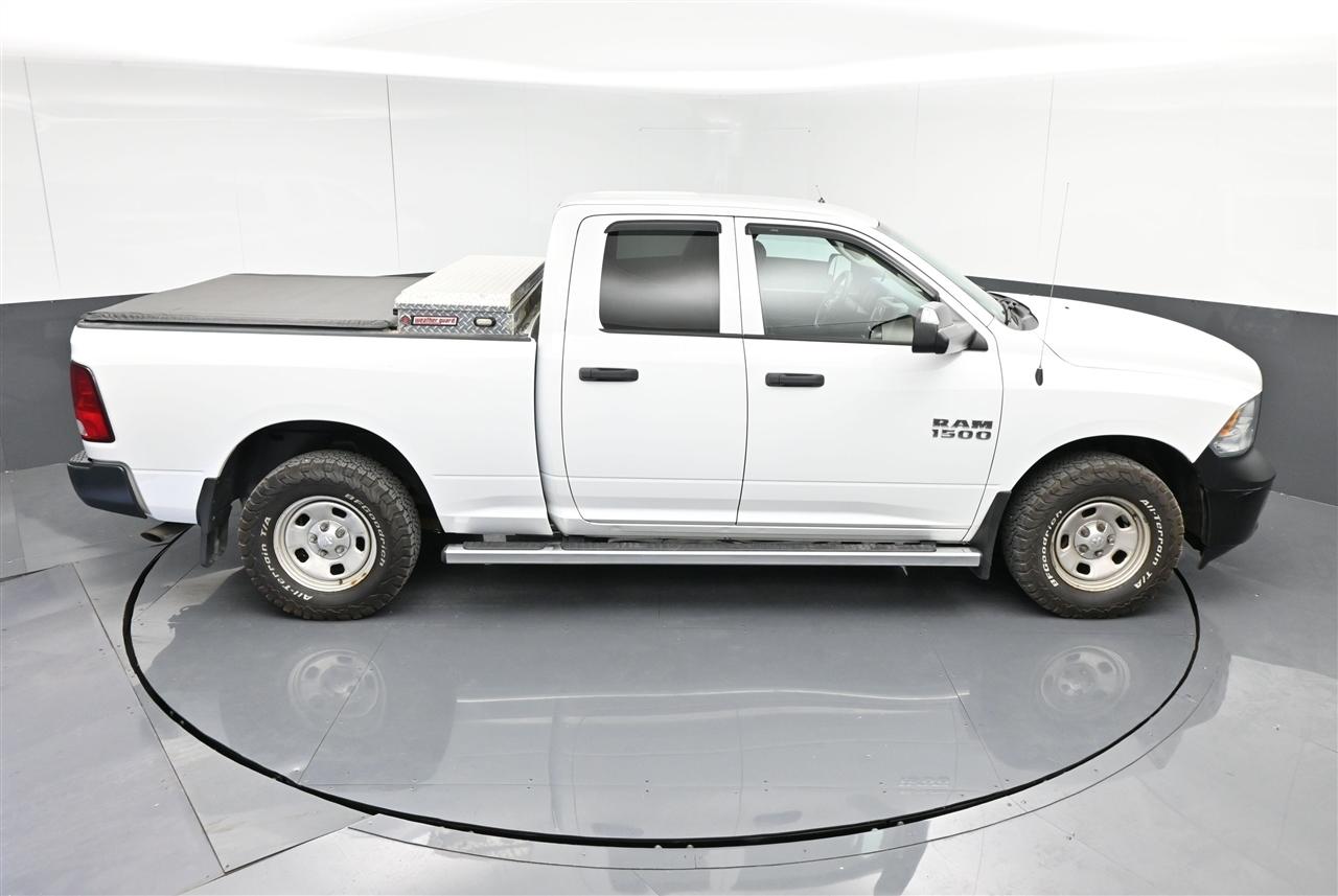 RAM 1500 Tradesman Quad Cab 4WD 2017