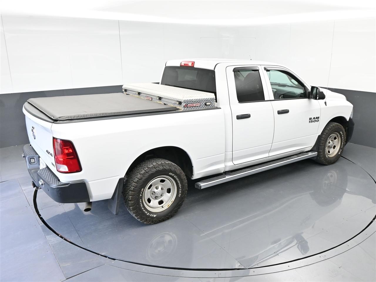 RAM 1500 Tradesman Quad Cab 4WD 2017