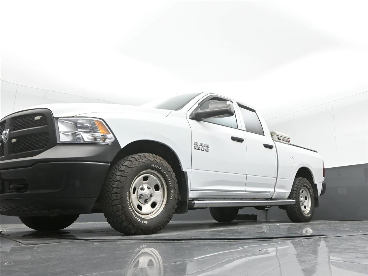 RAM 1500 Tradesman Quad Cab 4WD 2017