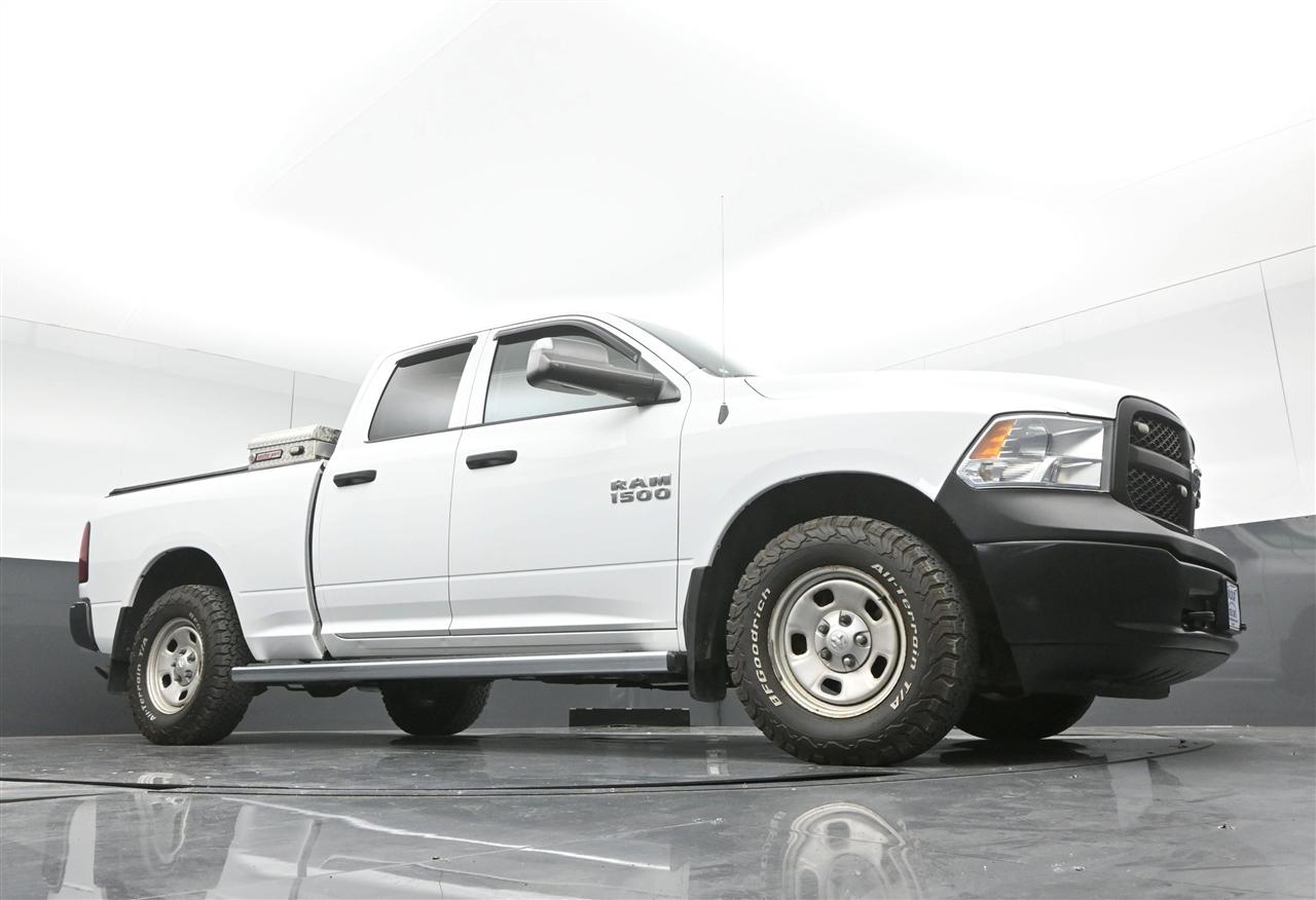 RAM 1500 Tradesman Quad Cab 4WD 2017