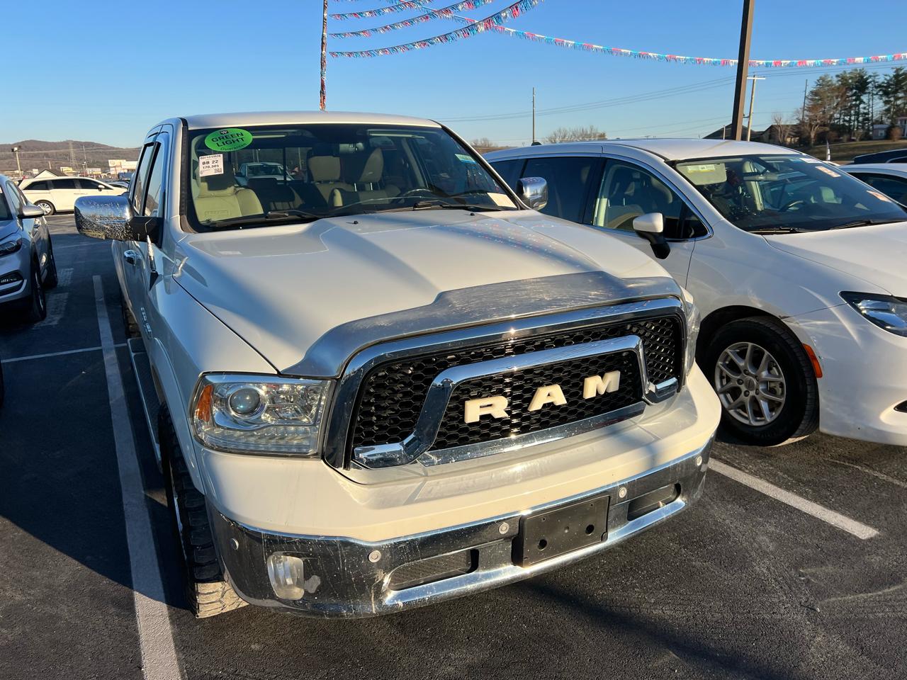 RAM 1500 Laramie Crew Cab SWB 4WD 2017