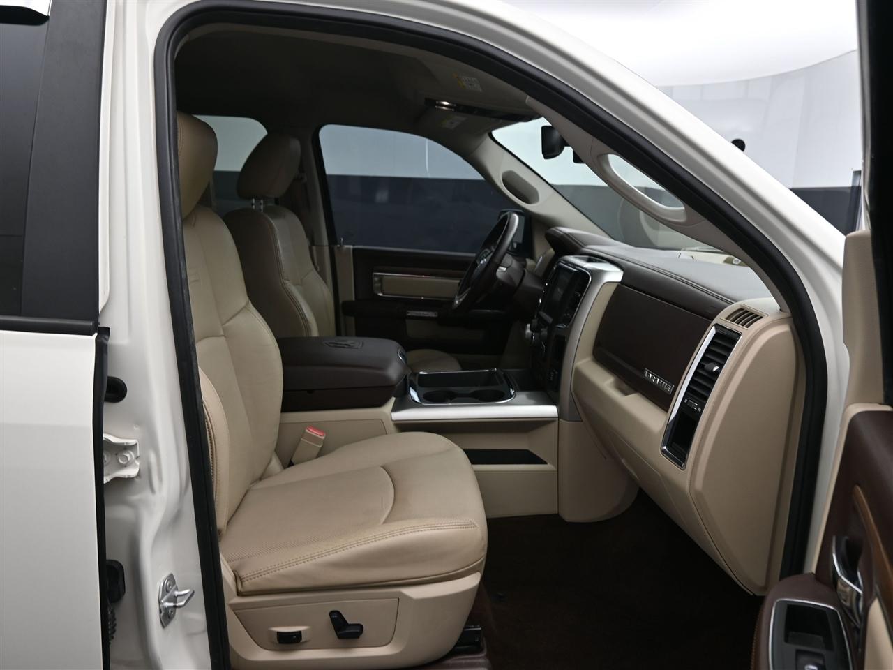 RAM 1500 Laramie Crew Cab SWB 4WD 2017