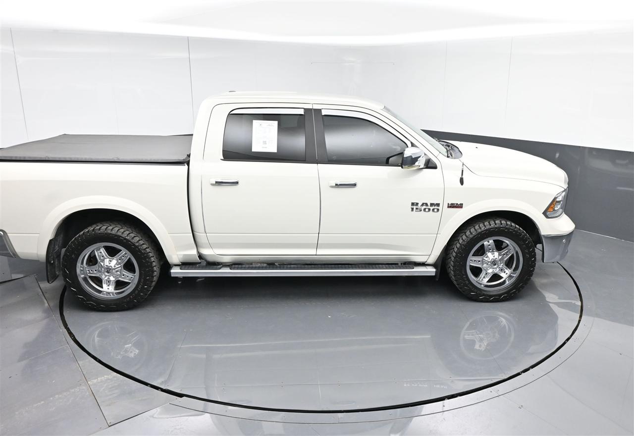 RAM 1500 Laramie Crew Cab SWB 4WD 2017