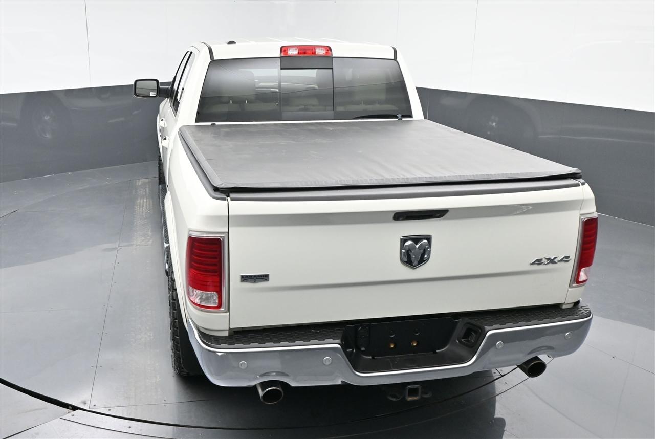 RAM 1500 Laramie Crew Cab SWB 4WD 2017