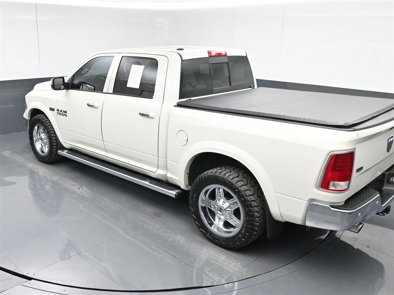 RAM 1500 Laramie Crew Cab SWB 4WD 2017