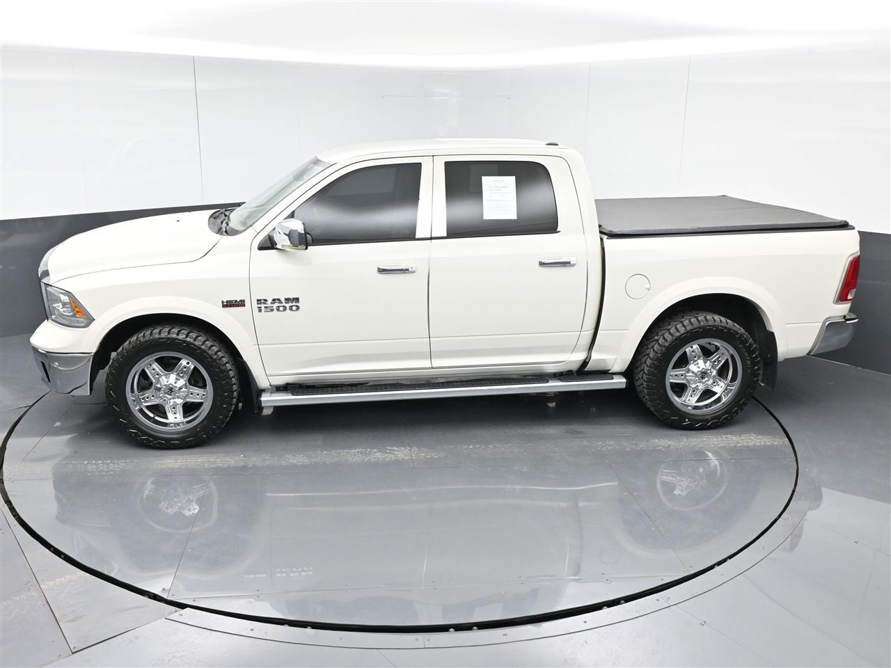 RAM 1500 Laramie Crew Cab SWB 4WD 2017